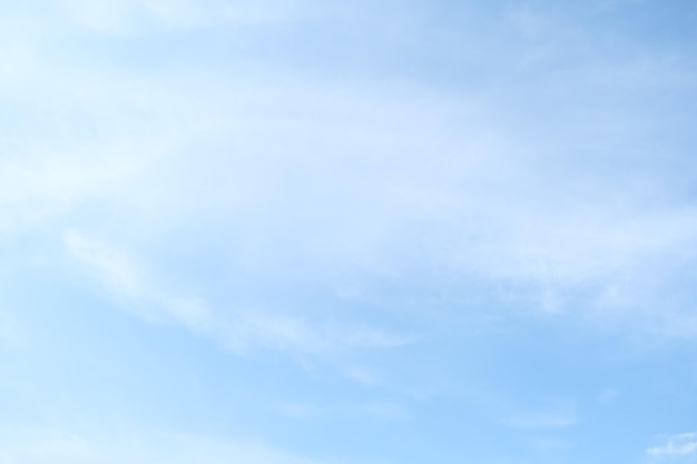 17款中东版霸道TX后窗的小三角加热丝一边有一边没有吗-